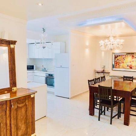 Royal Beach Front Apartments Νετάνια Εξωτερικό φωτογραφία