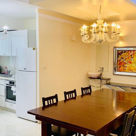 Royal Beach Front Apartments Νετάνια Εξωτερικό φωτογραφία