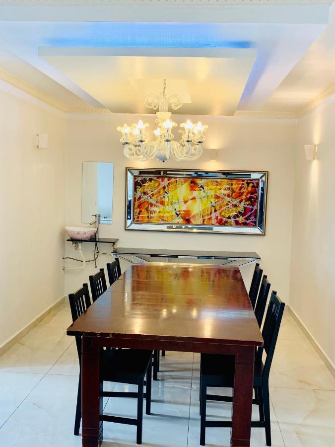 Royal Beach Front Apartments Νετάνια Εξωτερικό φωτογραφία